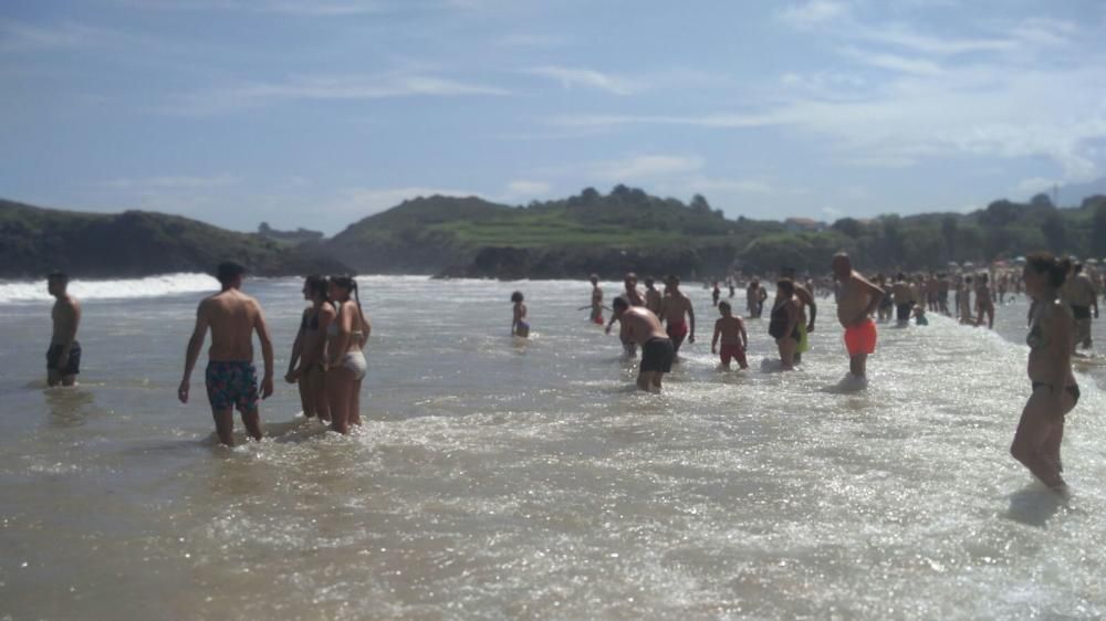 Oleaje en la playa de Barro