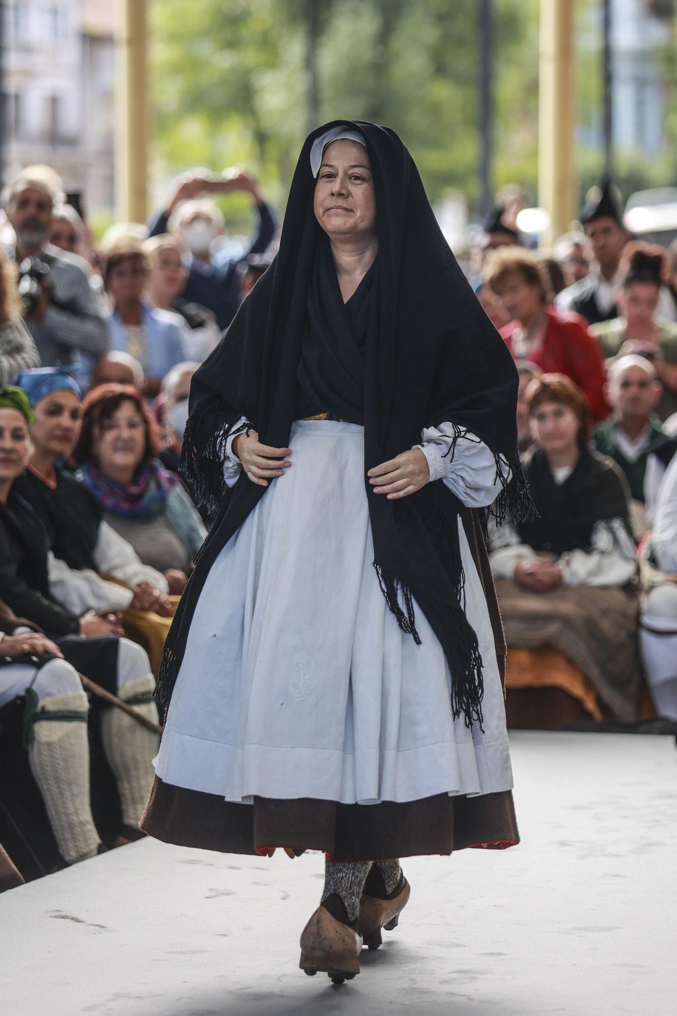 EN IMÁGENES: Así fue el concurso y muestra del traje tradicional asturiano en Grado