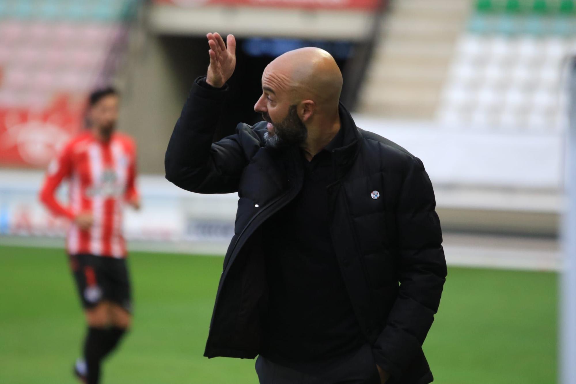 El Zamora CF empata con diez jugadores frente al Guijuelo (2-2)