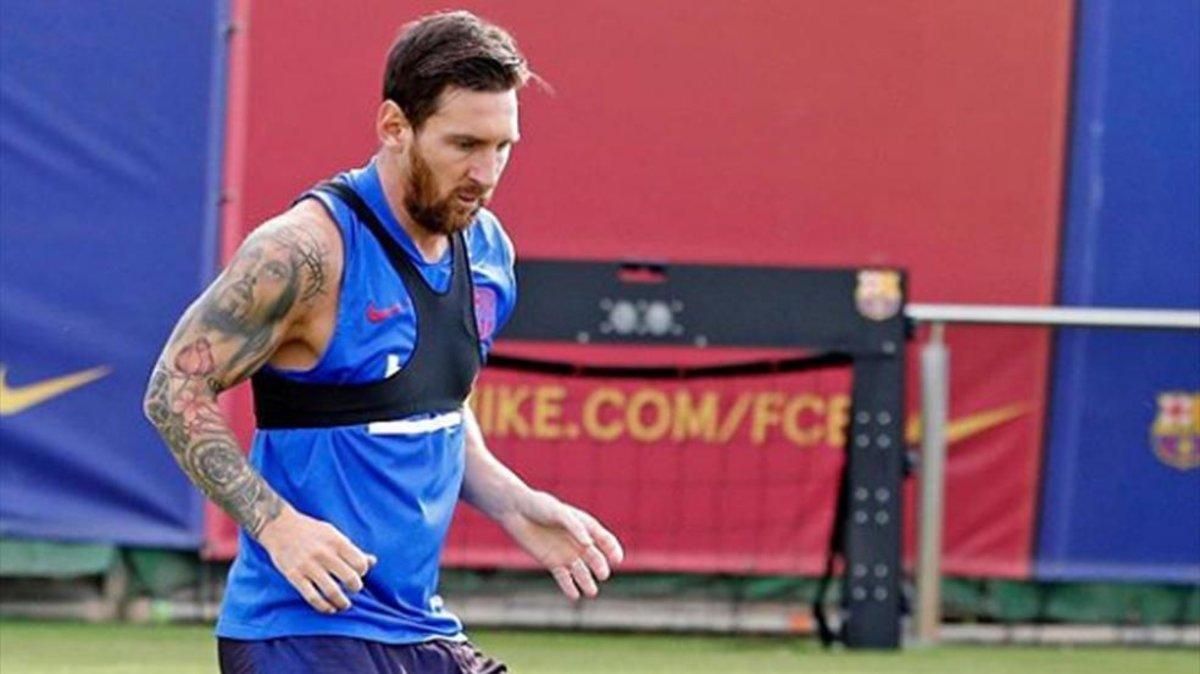 Leo Messi continúa entrenenando al margen del grupo