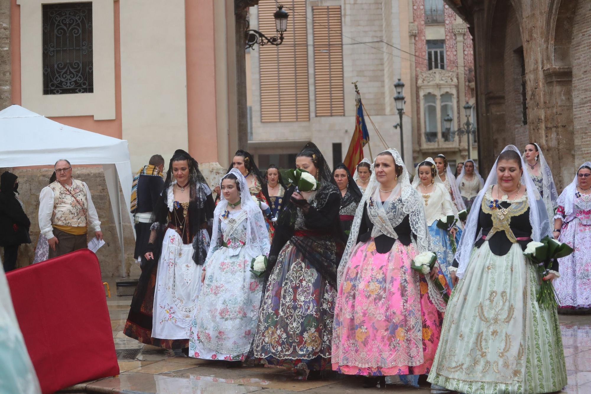 Búscate en el primer día de ofrenda por la calle de la Paz (entre las 18:00 a las 19:00 horas)