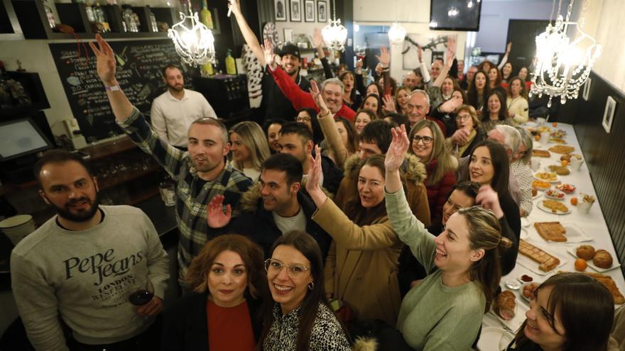 Les Comadres de &quot;la recuperación&quot; dejan satisfechos a los hosteleros de la Pola: &quot;Ha habido más gente que antes de la pandemia&quot;