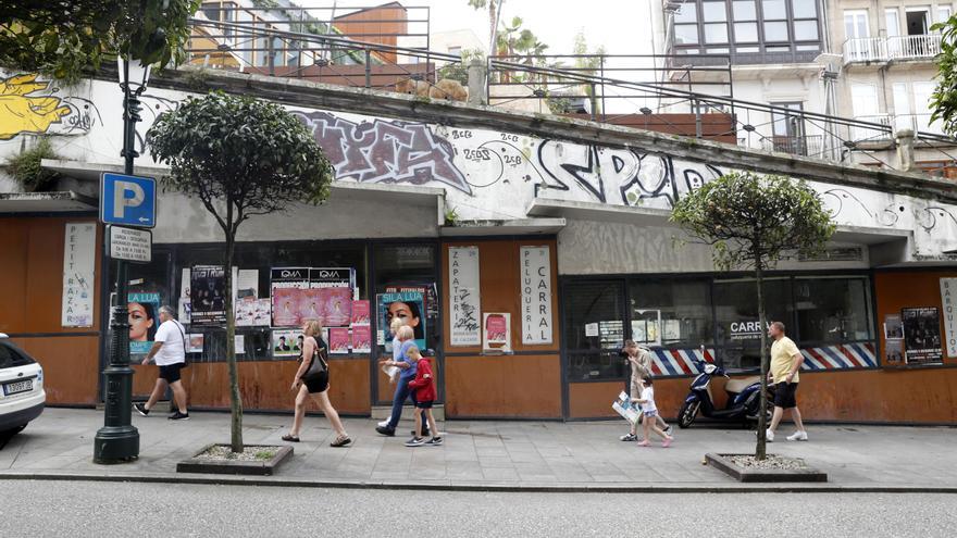El cierre de comercios duplica los de bares en Galicia y se ceba con las zonas rurales