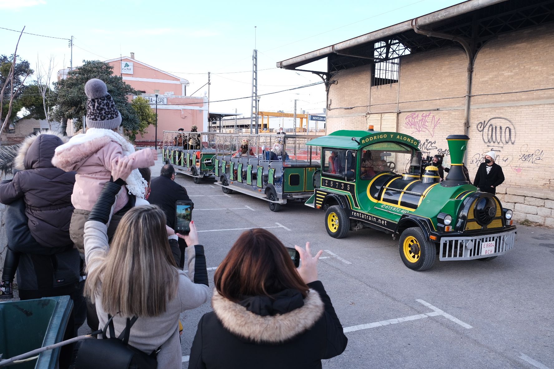 Los Reyes Magos llegan a Novelda en tren