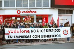 Vodafone logra el ‘ok’ de la plantilla y saca adelante el ERE con 898 despidos