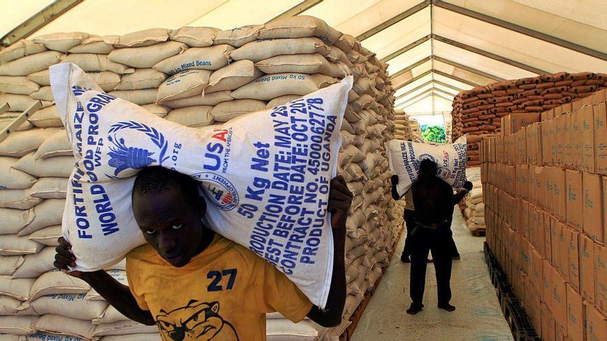 Interior de un almacén del Programa Mundial de Alimentos para los refugiados de Sudán del Sur.