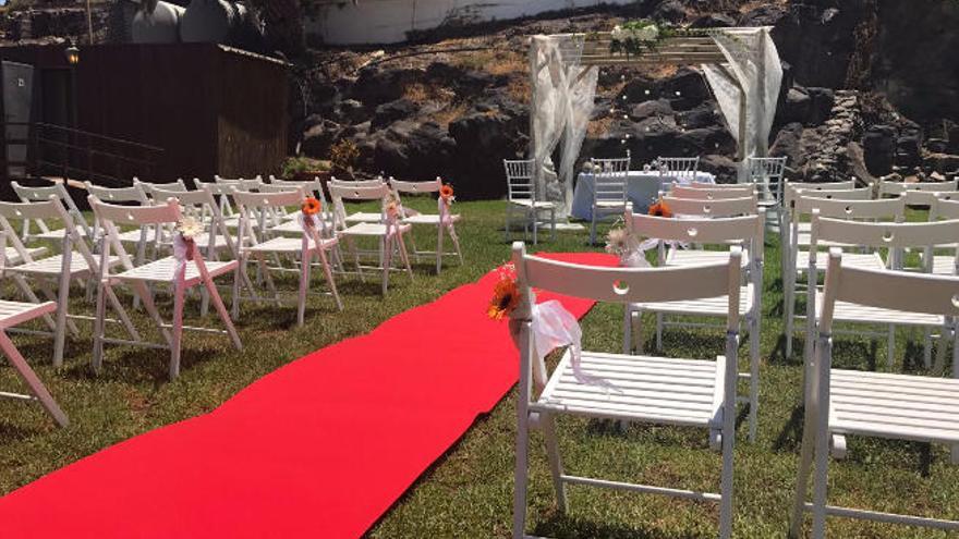 Escenario para la celebración de una boda en una finca de Telde, ayer.