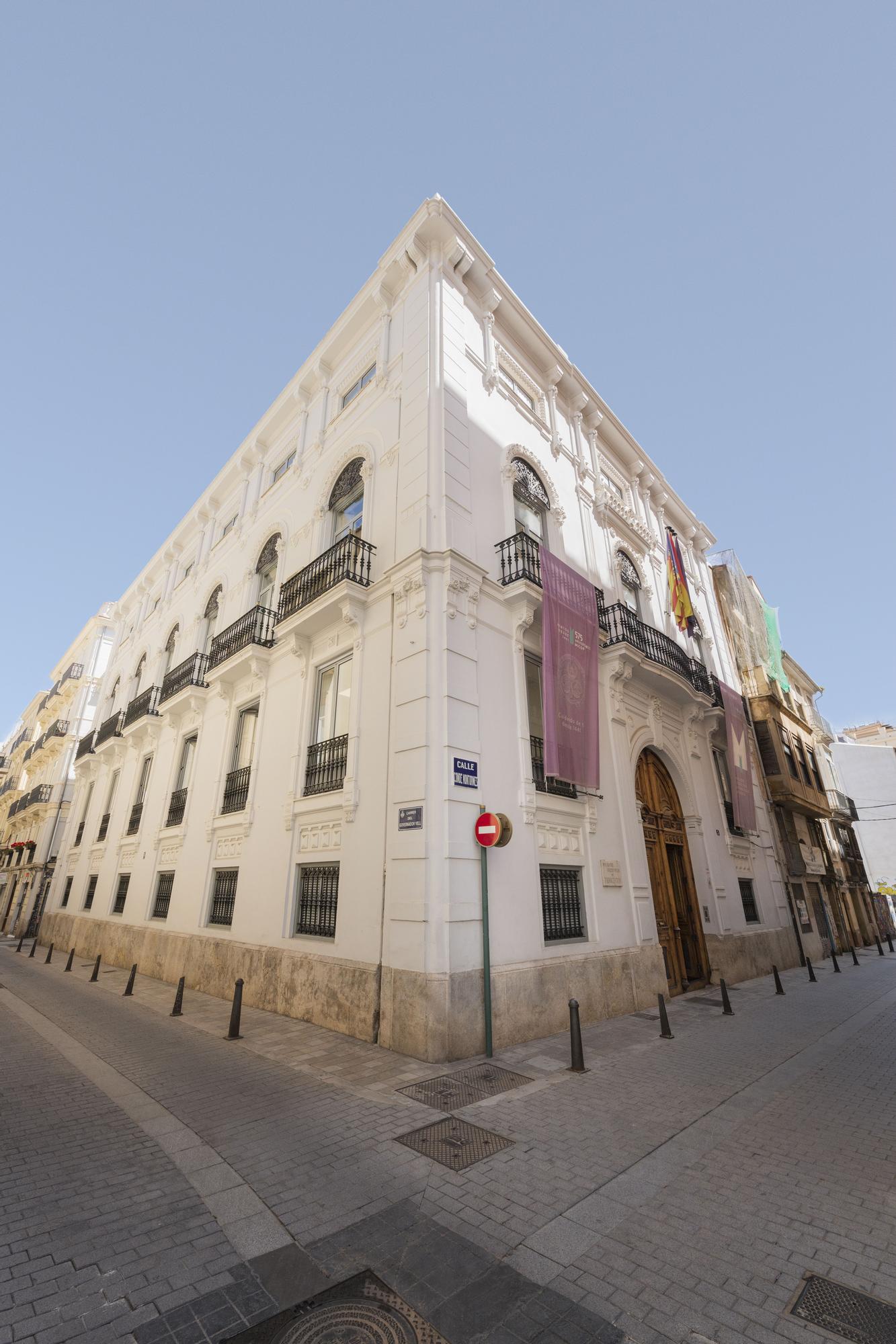 Fachada principal de la sede del MICOF en València.