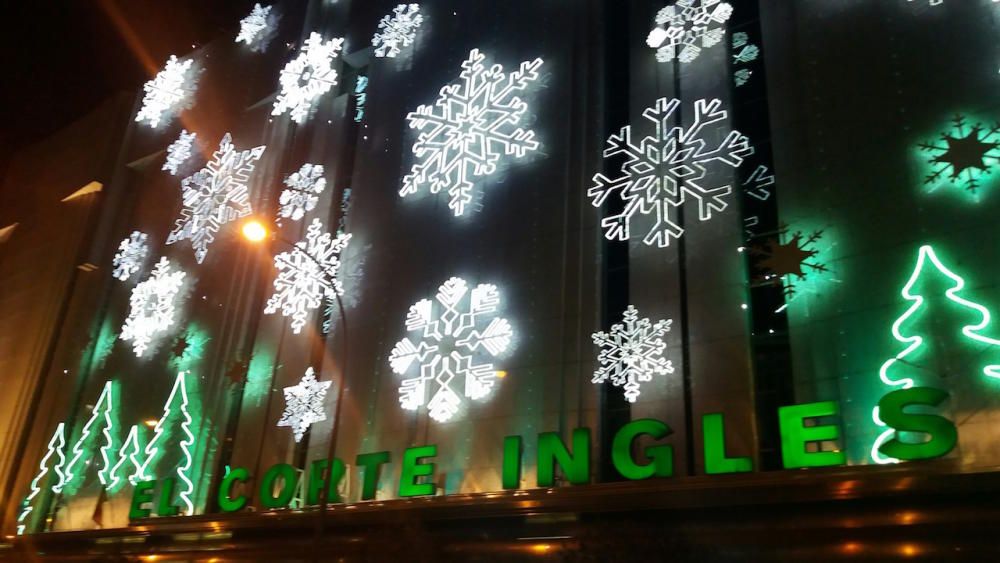 Joan Mir enciende las luces de Navidad de El Corte Inglés