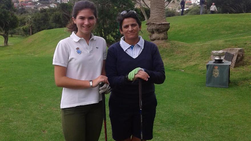 Sofía Falcón -izq.- y María León -der.-, finalistas de la Copa Fernando Rivero.