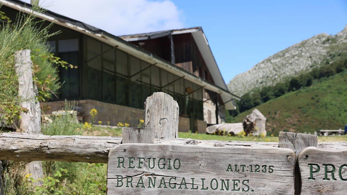 El refugio de Brañagallones.