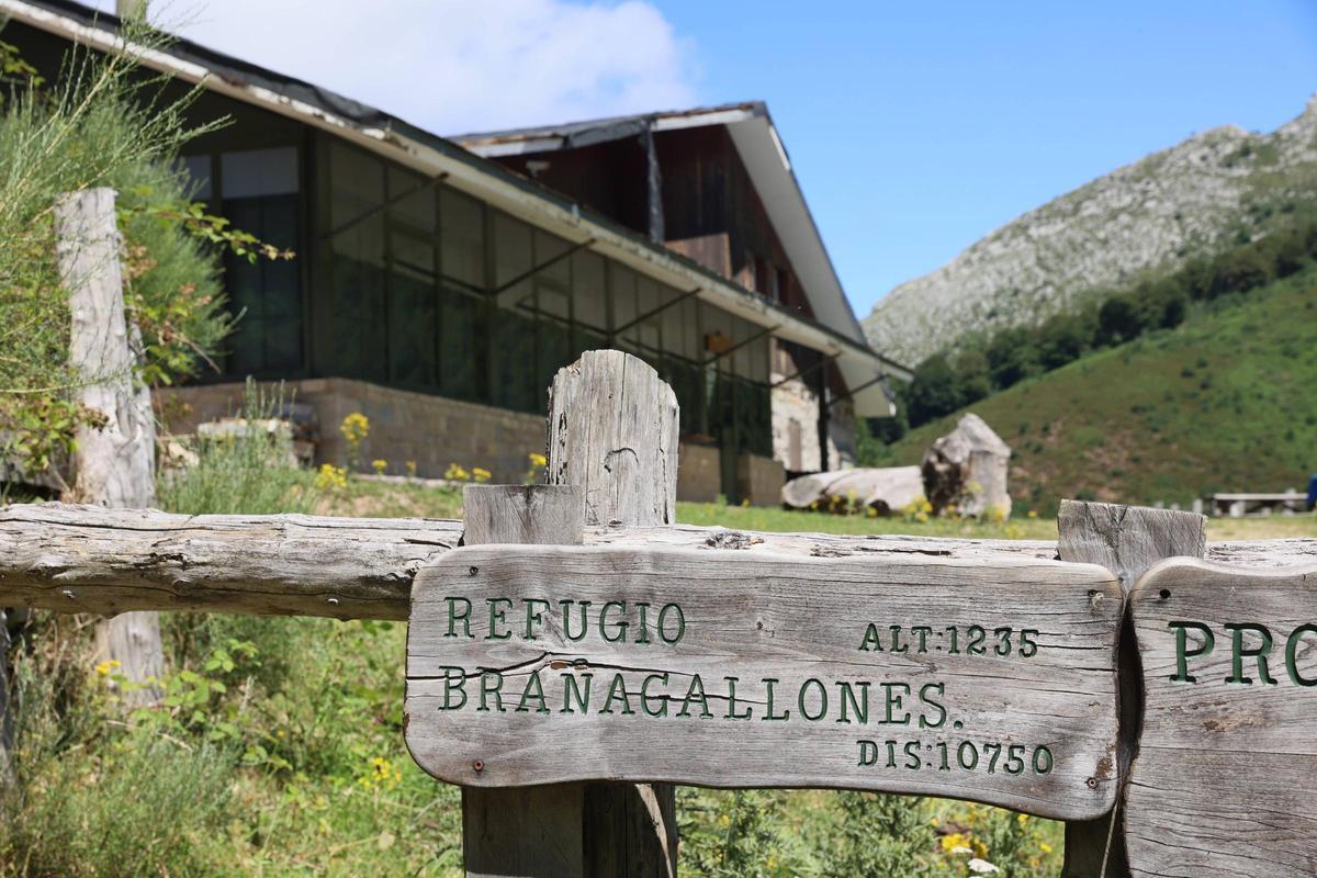 El refugio de Brañagallones.