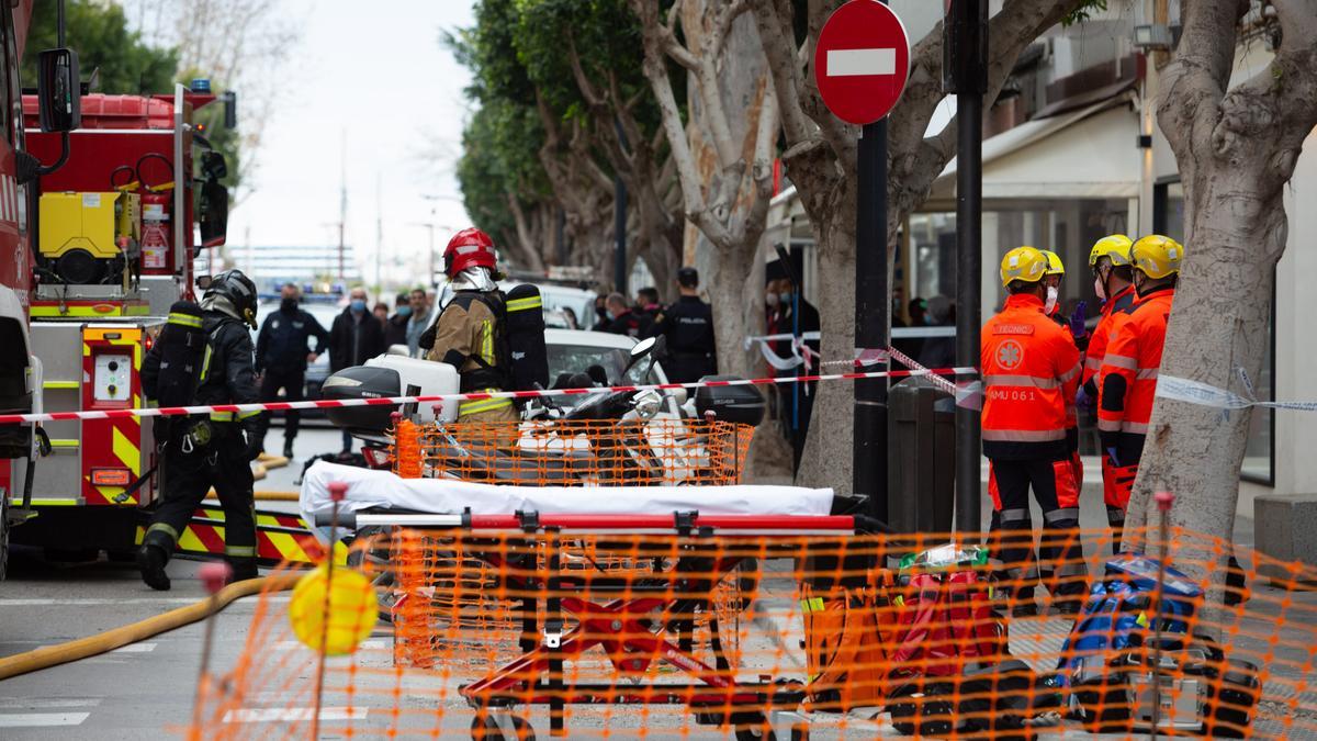 Alarma por un gran incendio en el centro de Ibiza