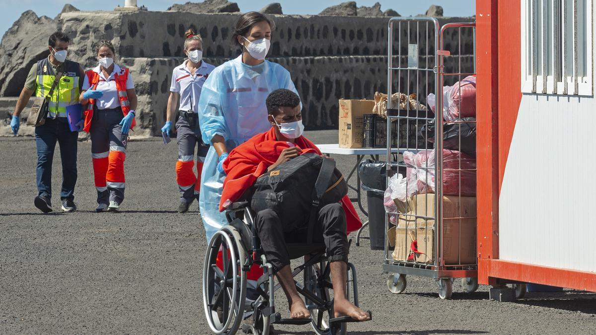 Atienden a los inmigrantes llegados a Lanzarote.