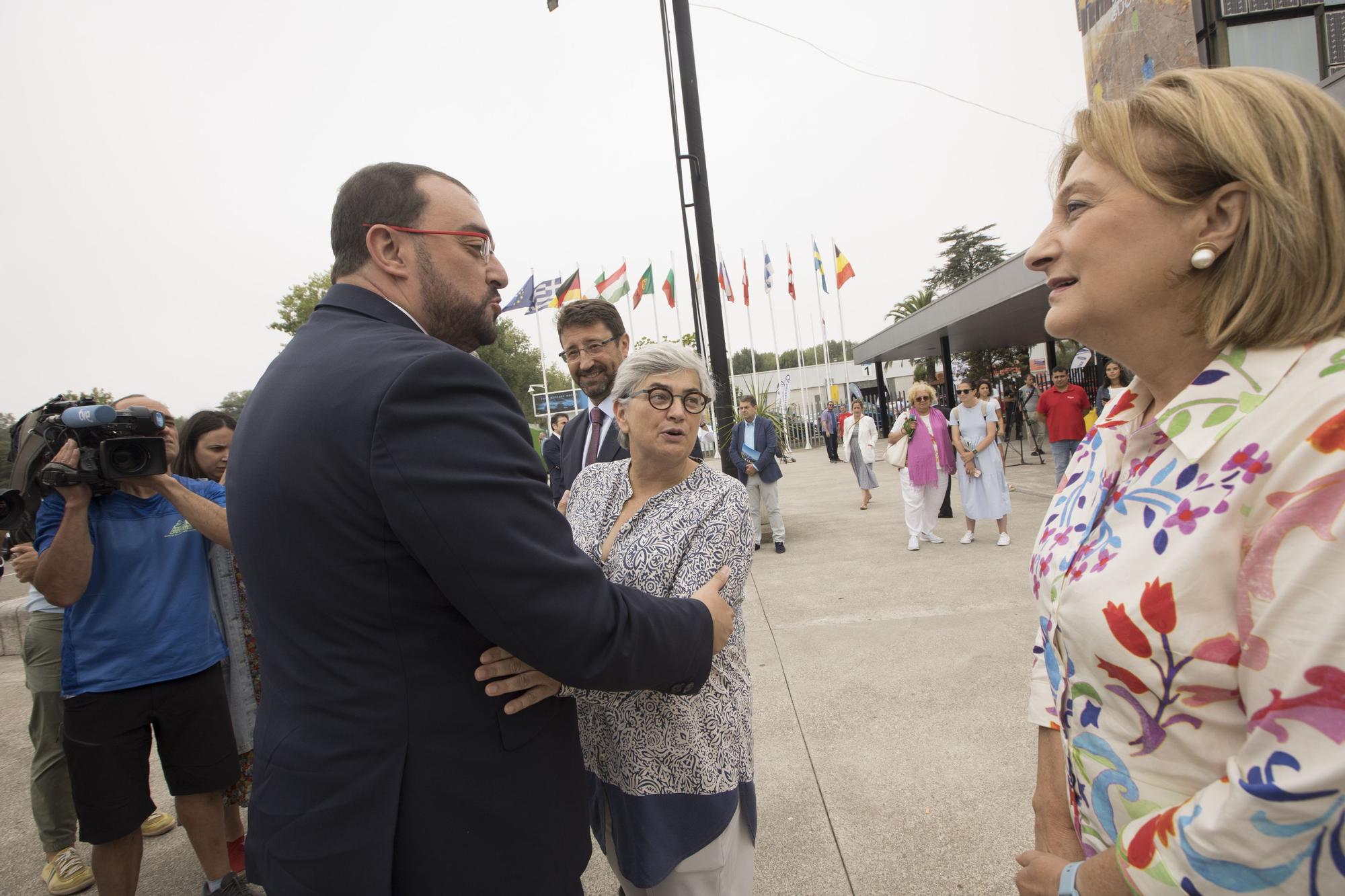 En imágenes: La visita de Adrián Barbón a la Feria de Muestras