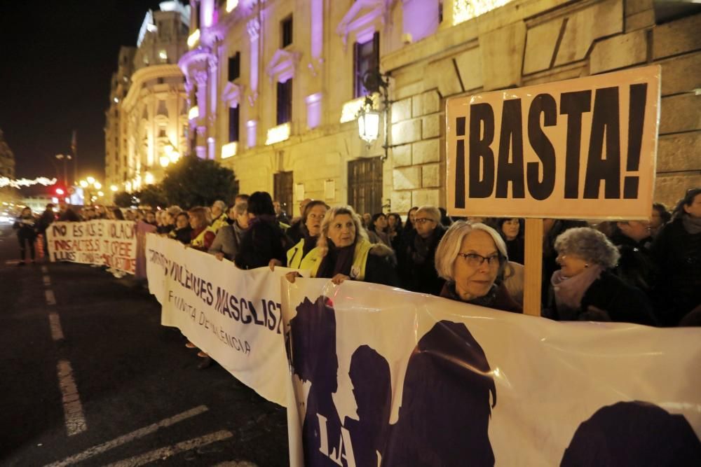 Concentración en València contra la sentencia de la Manada