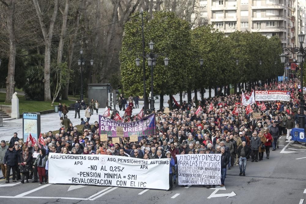 Protestas de los pensionistas en Oviedo.