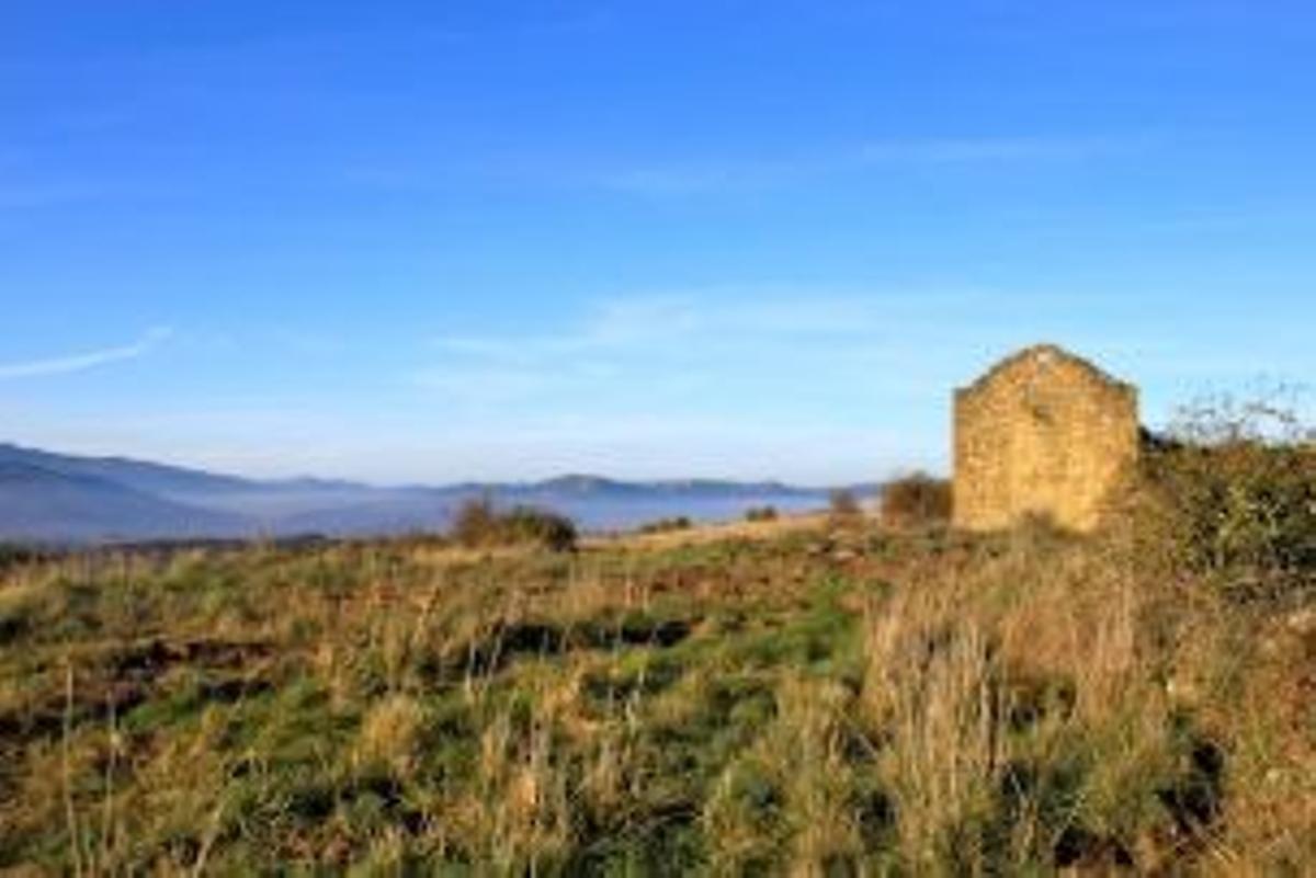 Sale a la venta una aldea abandonada en el Pirineo aragonés por tres millones y medio de euros: "Unas vistas impresionantes".