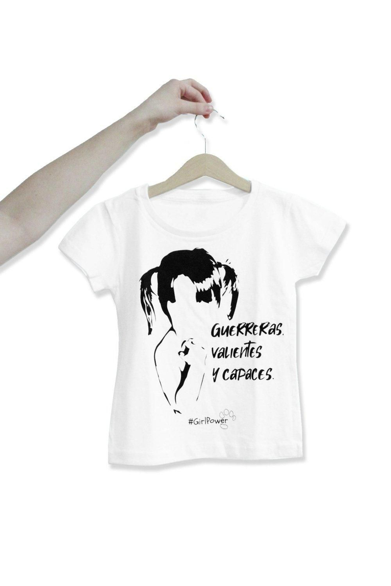 Camiseta con reivindicación feminista de Verdeliss y su firma Green Cornerss que se ha agotado en horas