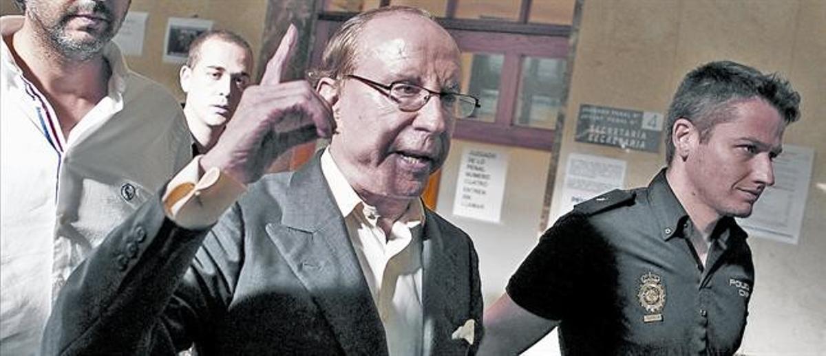 Ruiz-Mateos, després de declarar als jutjats de Palma de Mallorca, l’agost del 2012. Ruiz-Mateos, després de declarar als jutjats de Palma de Mallorca, l’agost del 2012.