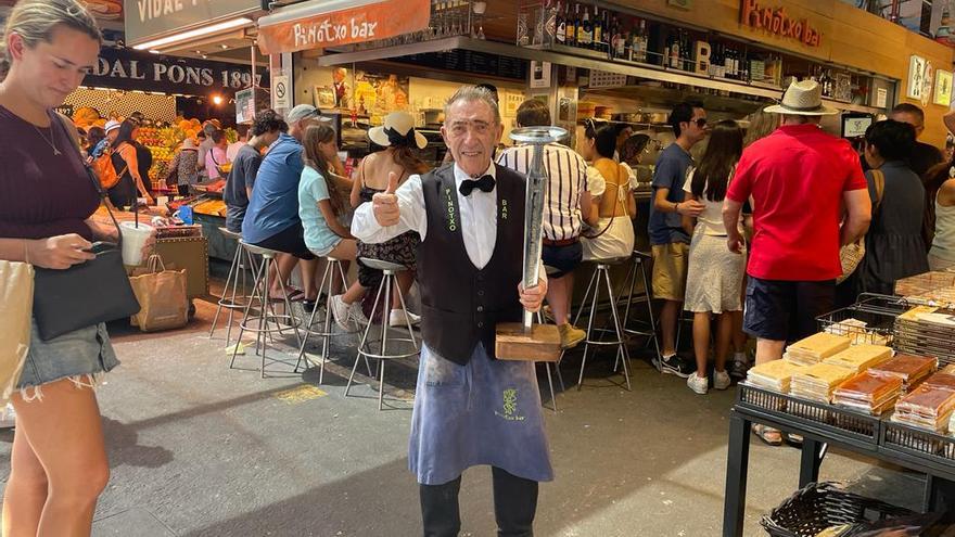 Quién era Juanito Bayén, el mítico Pinotxo de la Boqueria de Barcelona