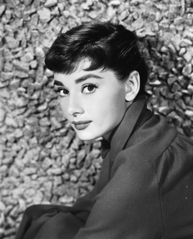 Retrato de la actriz Audrey Hepburn