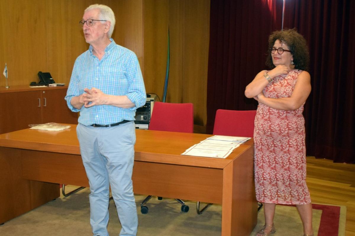 El acto de entrega de diplomas en el Auditorio Municipal de Valga.