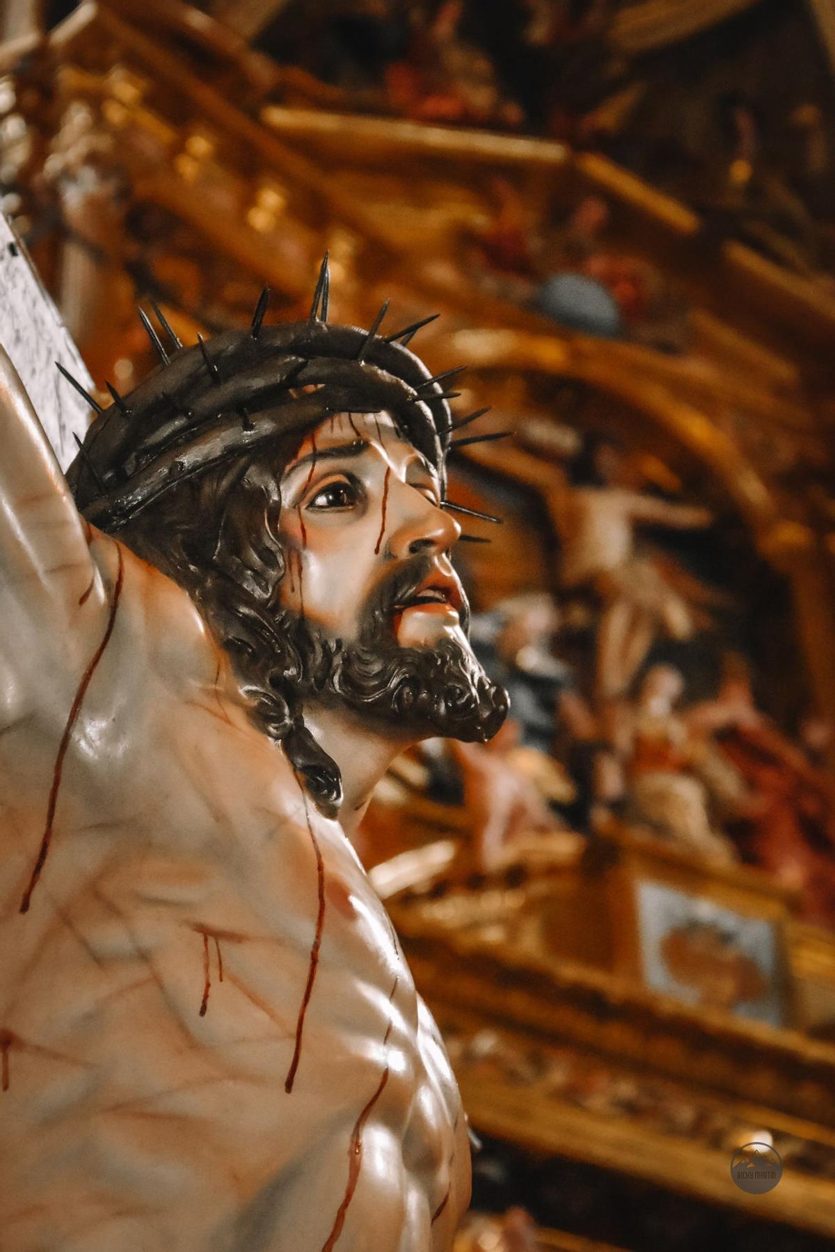 Primer plano del Cristo de las Siete Palabras de la Cofradía del Descendimiento de Plasencia.