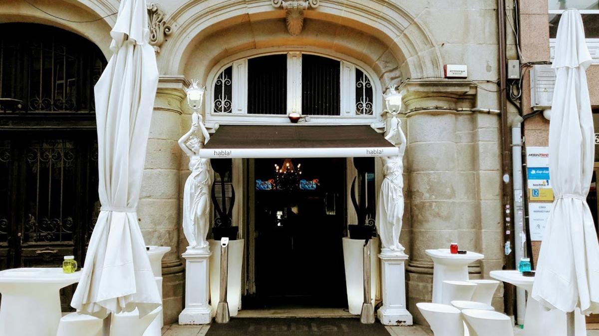 Entrada del pub cuando era el 'Habla!'