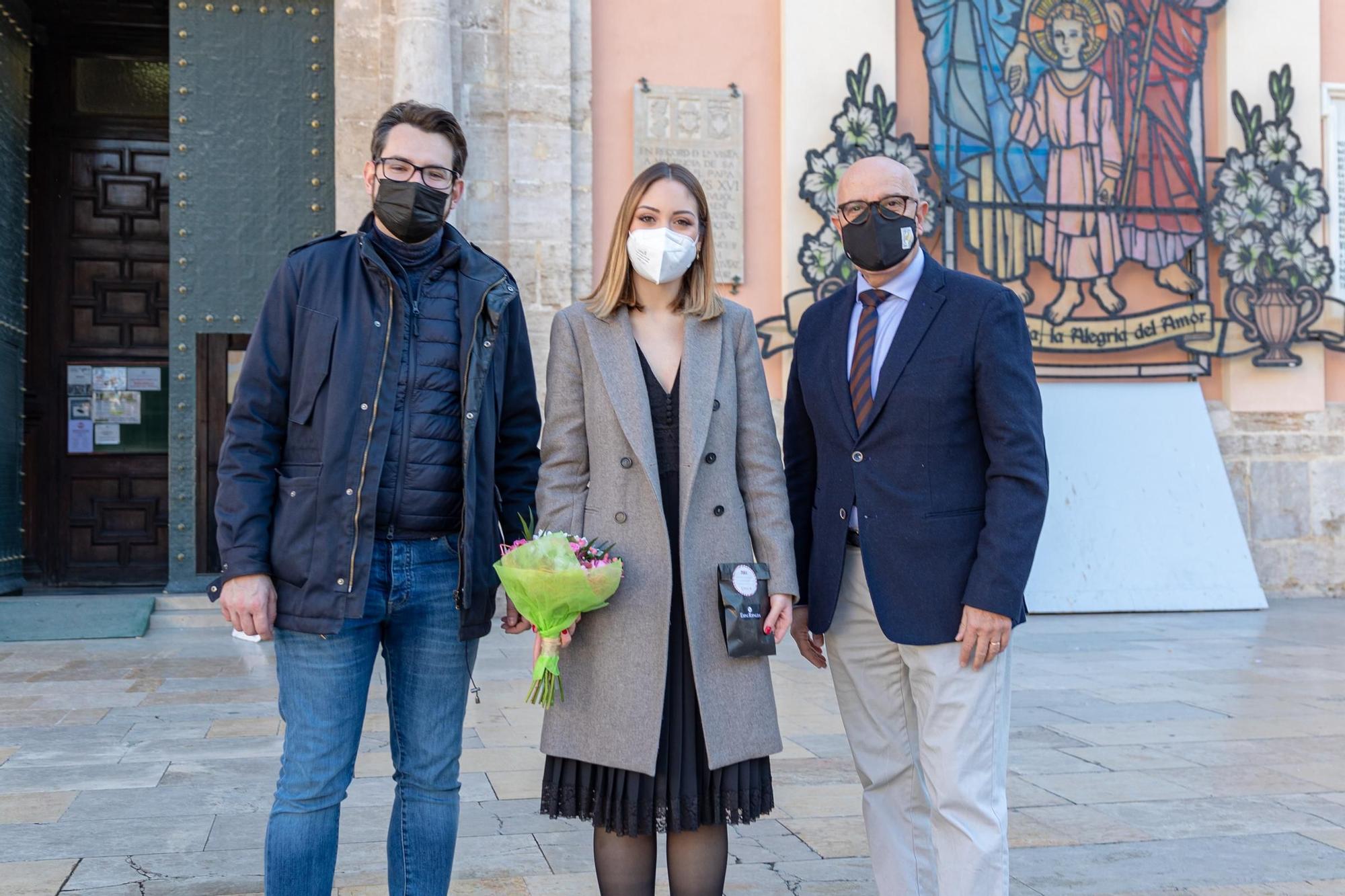 Ofrenda de las Fallas de Primera A a la Virgen de los Desamparados