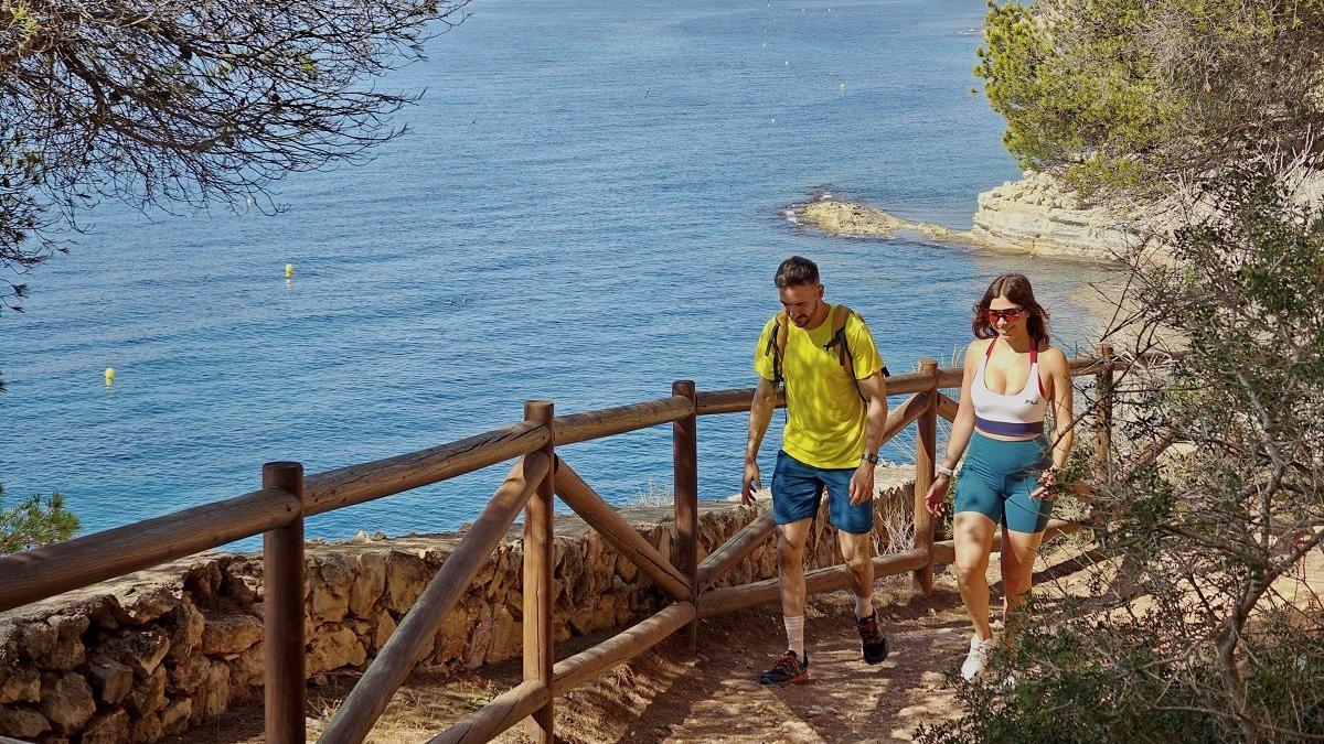 La ruta de senderismo para los días de calor en Alicante: junto al mar y con chapuzón en una cala paradisiaca incluido