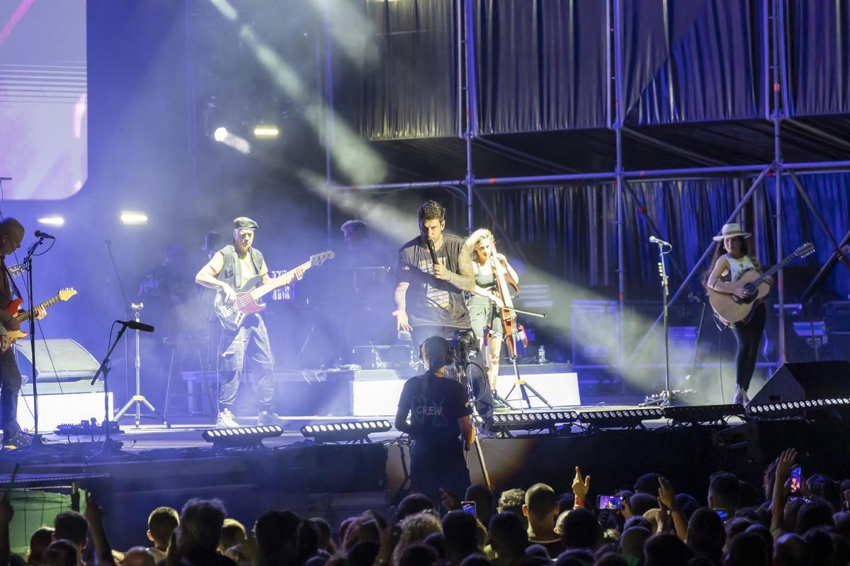 Más de 8.500 personas disfrutan del concierto de Melendi en Brilla Torrevieja