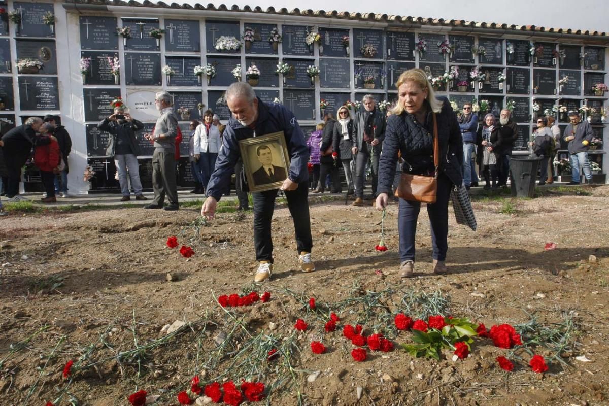 Reivindican la memoria de las víctimas del franquismo en el Día de los Derechos Humanos