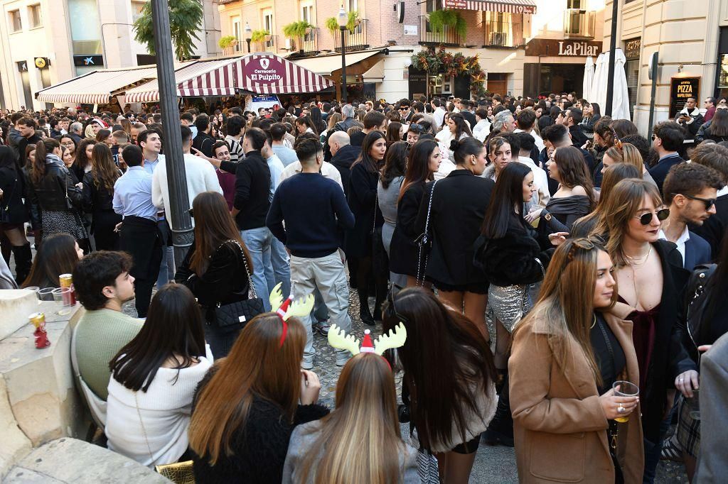Murcia se echa a las calles durante el tardeo de Nochebuena