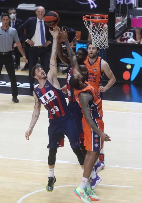 Valencia Basket Club vs TD Systems Baskonia . PlayOff