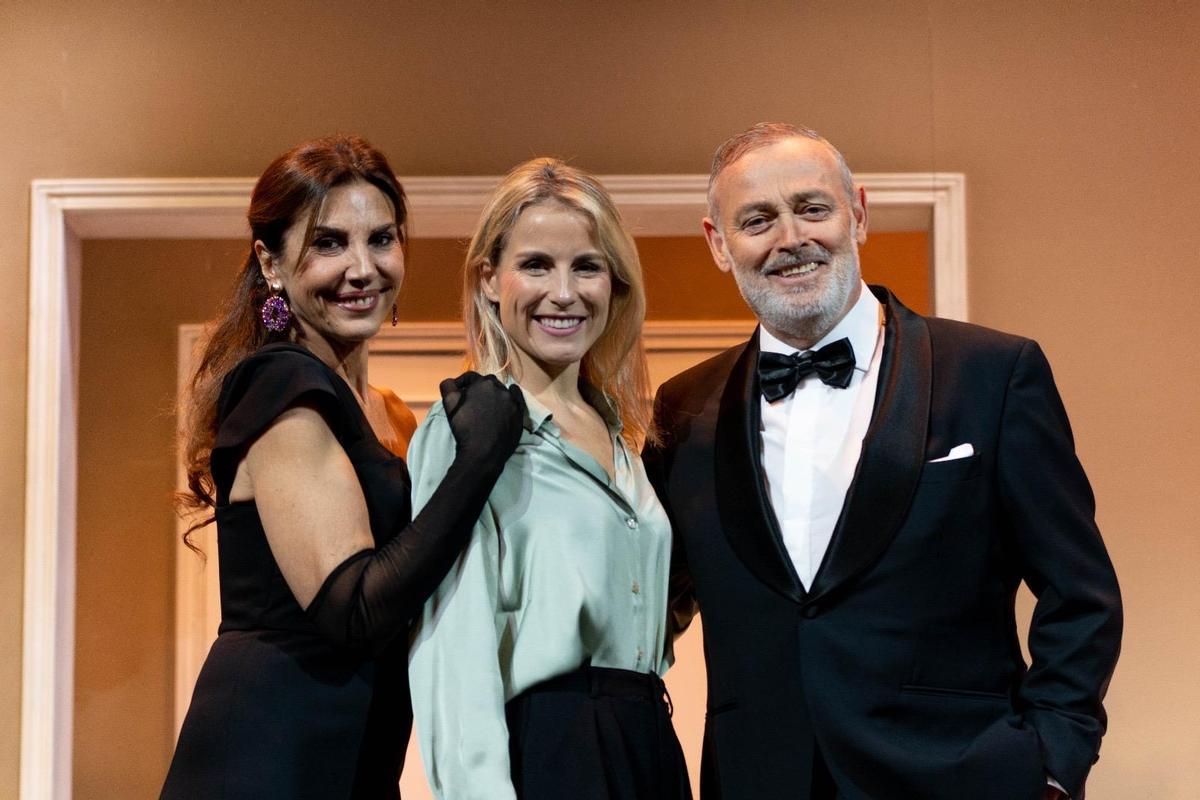 Pastora Vega, Ariana Bruguera y Pablo Carbonell en 'Género de dudas', que se presentará en València el 23 y 24 de enero en el Teatro Flumen.