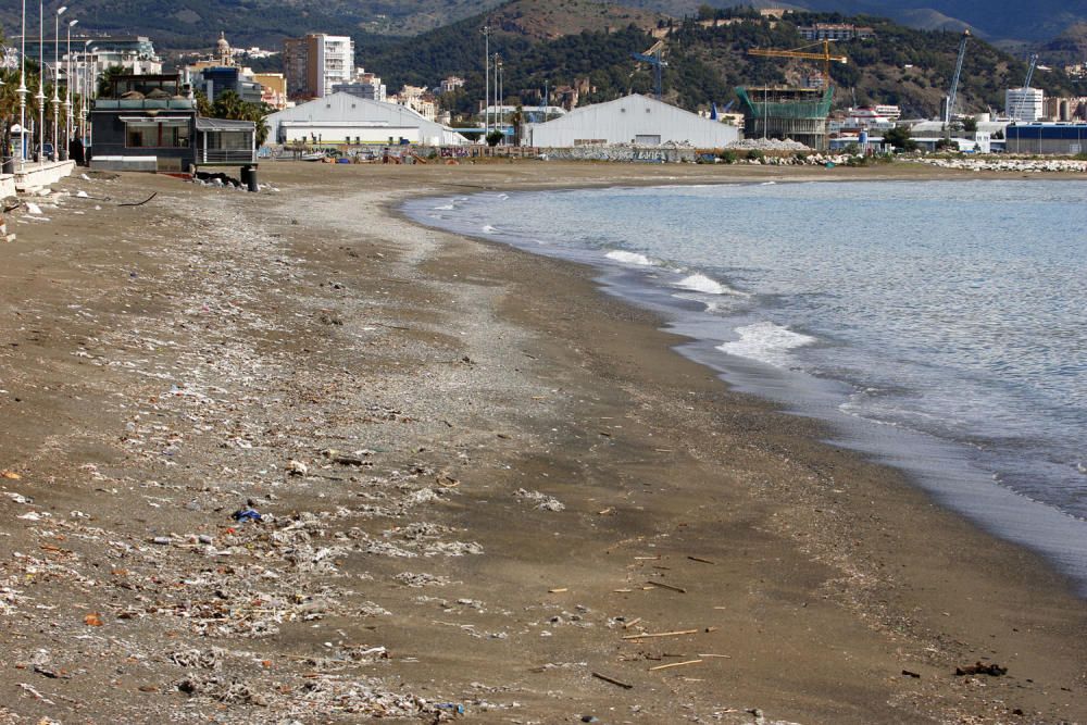 Playas cerradas en Málaga en el inicio de la primavera