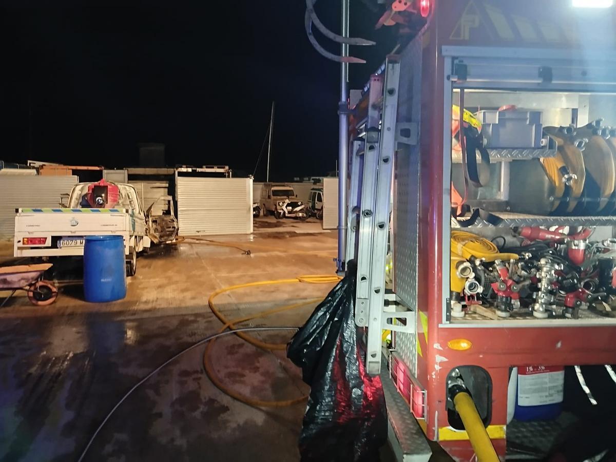 El fuego se produjo en el dique Roro.