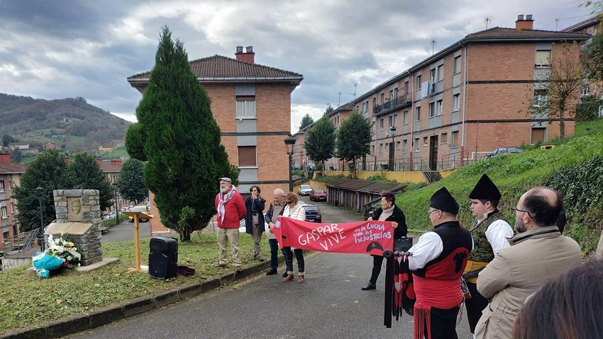 Tuilla rinde homenaje a Gaspar García Laviana con una misa y una ofrenda floral