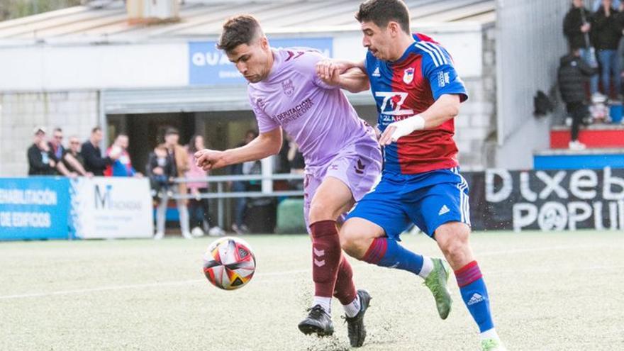 Un Pontevedra desacertado no pasa del empate en casa del Langreo (0-0)