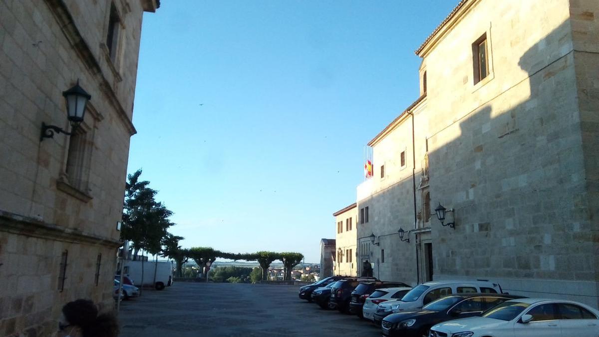 La plaza del Claudio Moyano, esta mañana de martes.