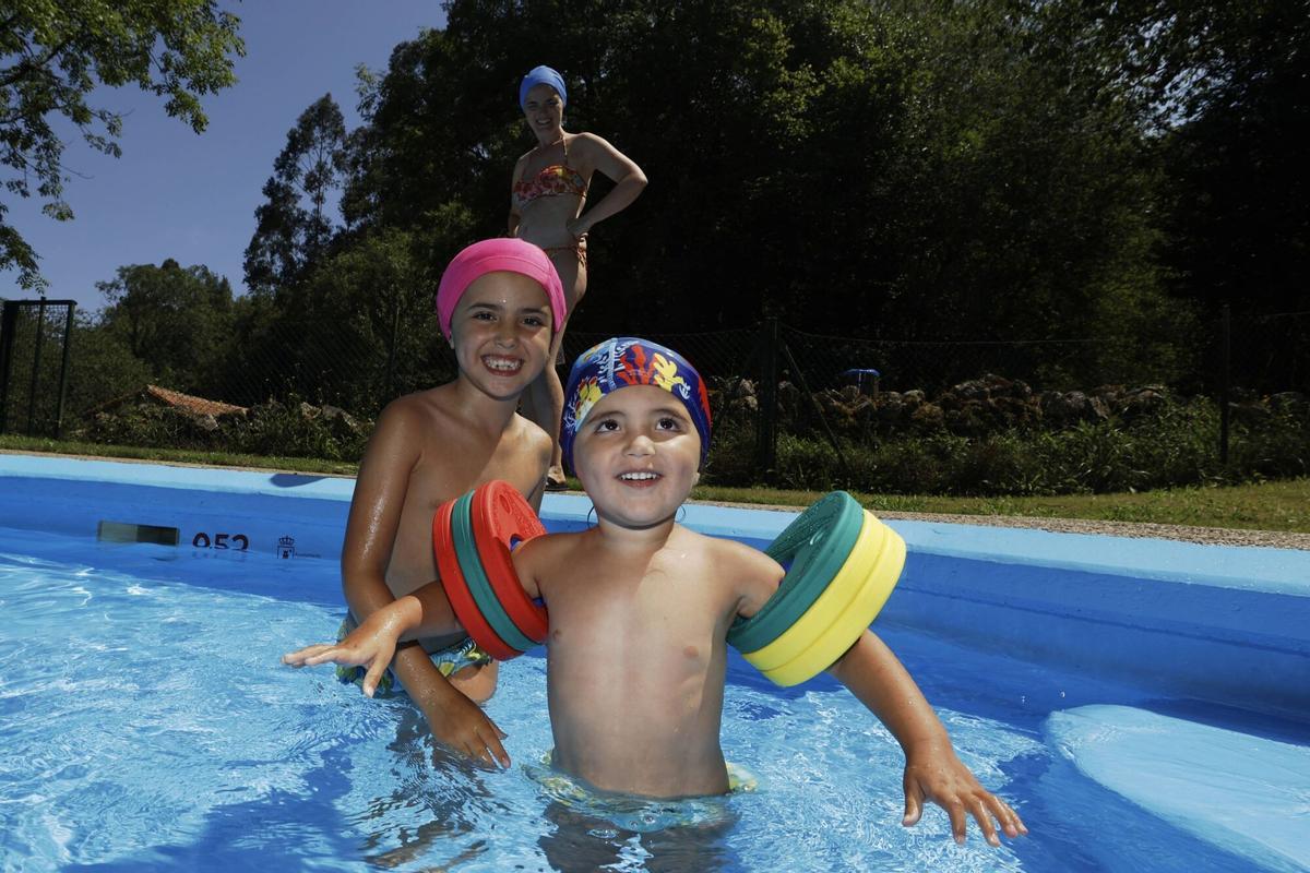 Reportaje de verano de las piscinas de Illas