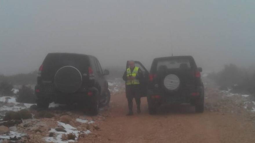 Los forestales paralizan una cacería iniciada pese a la niebla