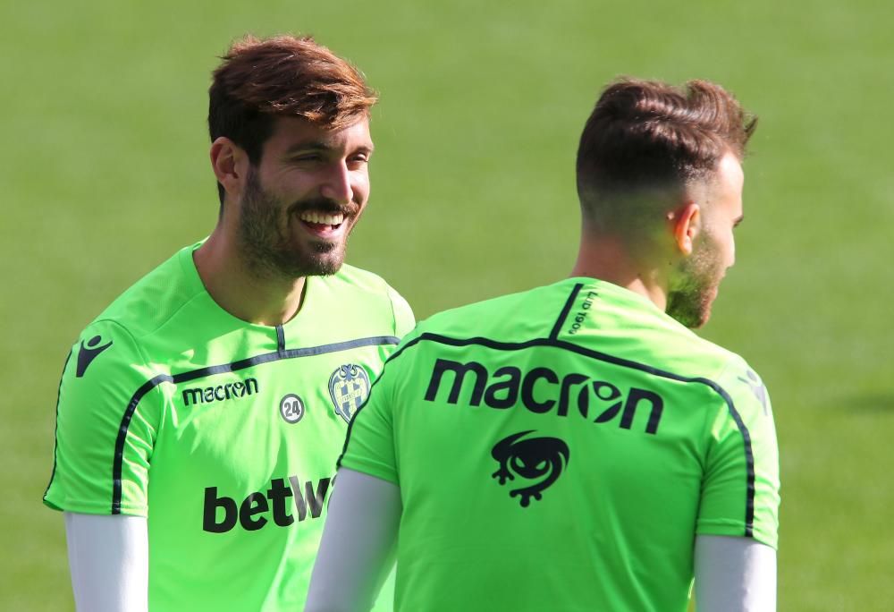 Gran ambiente en el entrenamiento del Levante UD