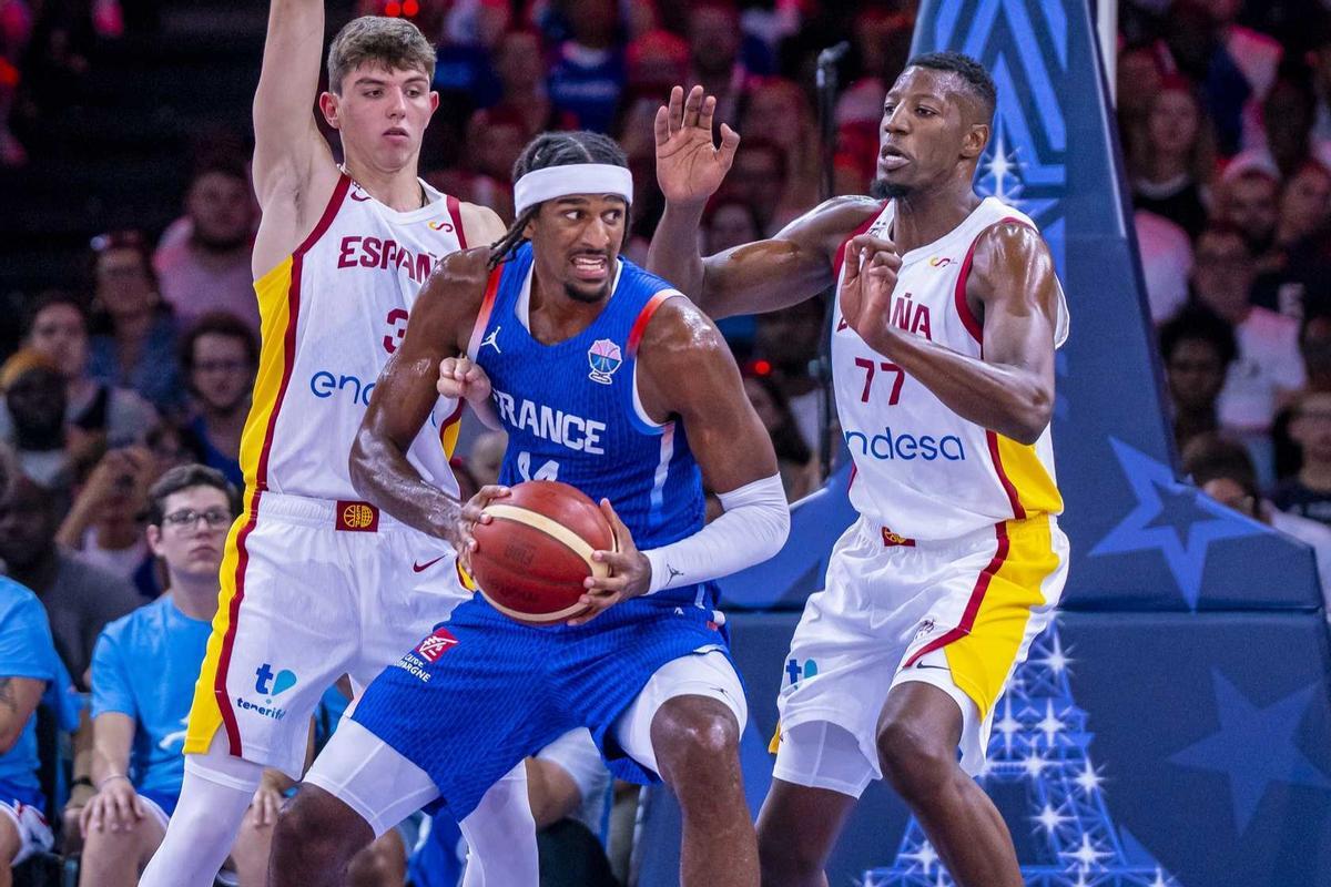 Buena defensa en la primera mitad, aunque en el tercer cuarto flojeó permitiendo la recuperación francesa