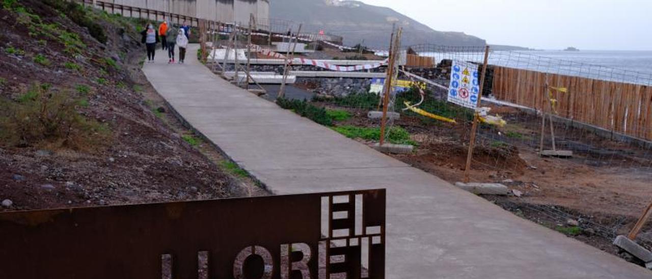 Las obras en el mirador del Lloret, pendientes de la llegada de una pieza