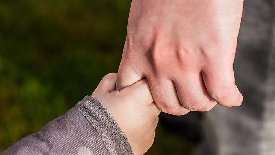 Galicia lidera el acogimiento especializado con dedicación exclusiva, con más familias que el resto de España junta: «Se trata de adaptar los recursos a los niños, y no los niños a los recursos»