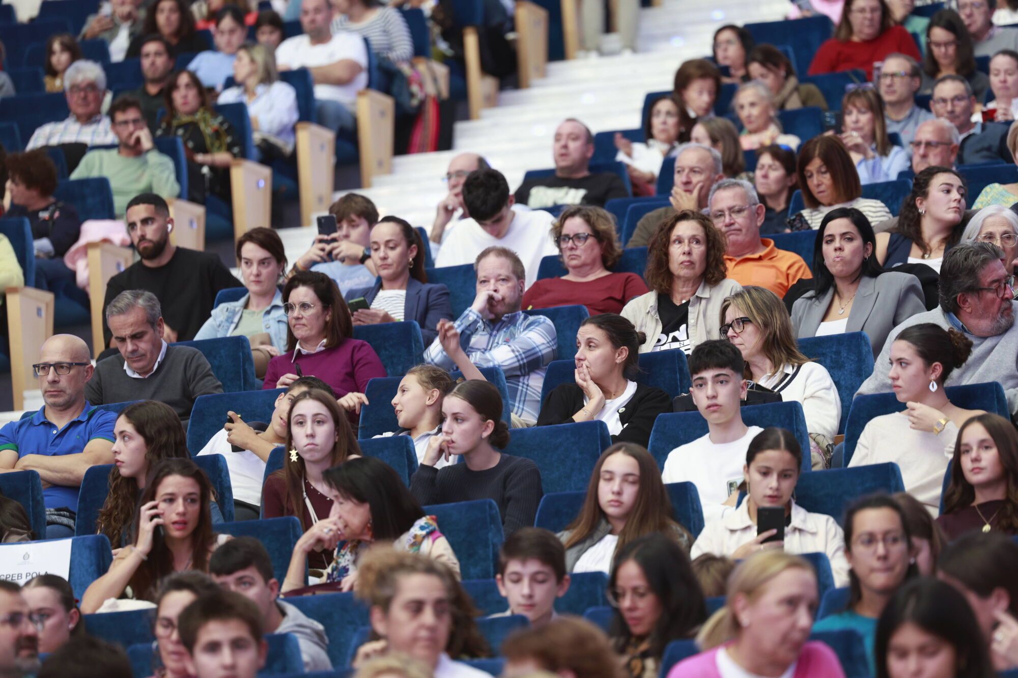 EN IMÁGENES: Encuentro de niños con Serena Williams en el Calatrava de Oviedo