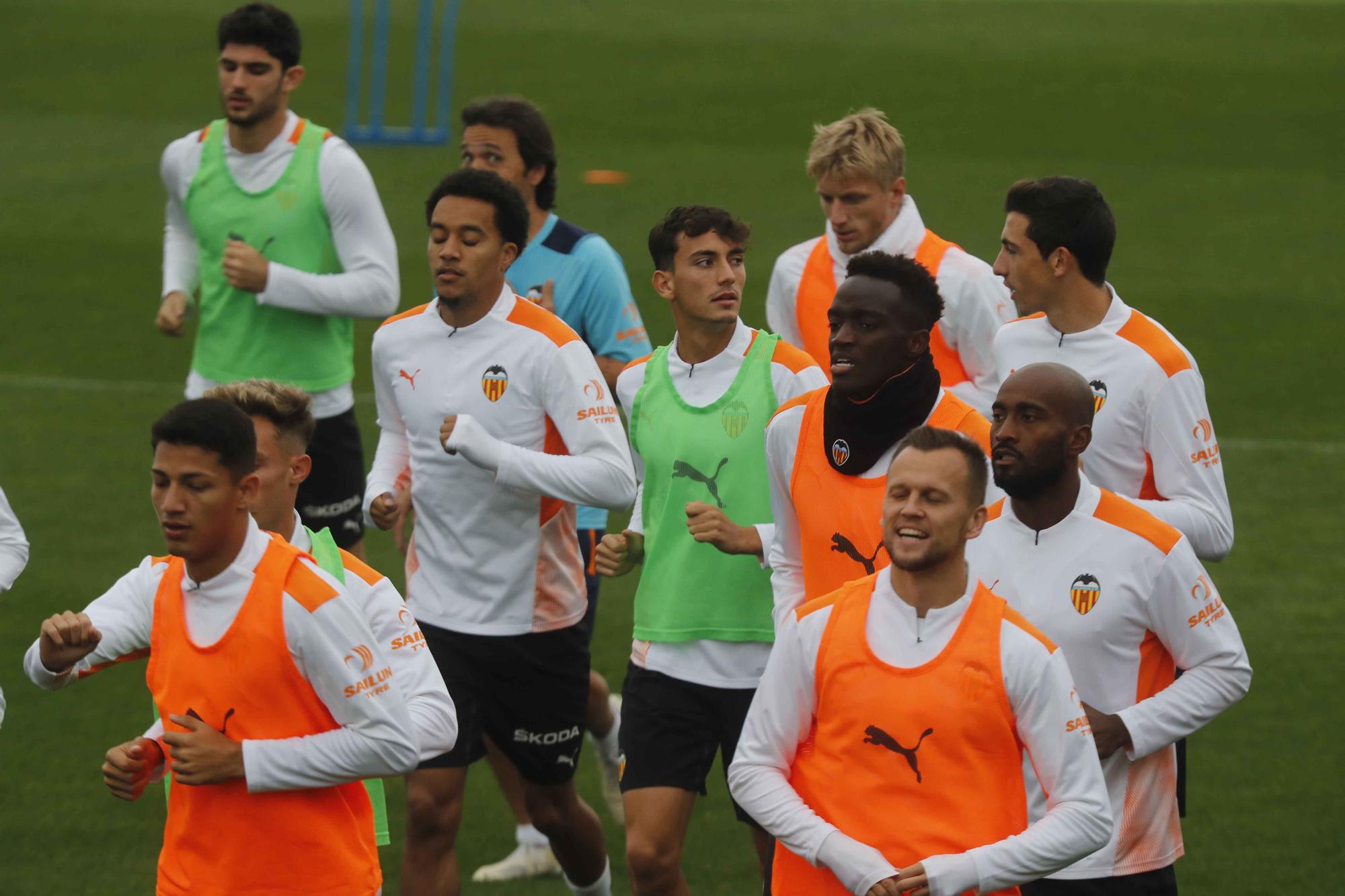 Última sesión antes del partido frente a la Real Sociedad para el Valencia