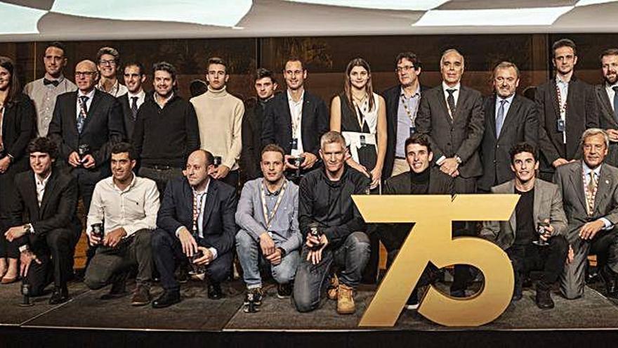 La gala de la Federació Catalana de Motociclisme va homenatjar tots els campions catalans en les modalitats d&#039;enduro, trial i velocitat